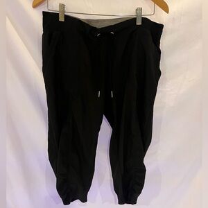 Calvin Klein Performance athletic wear scrunched capri pants